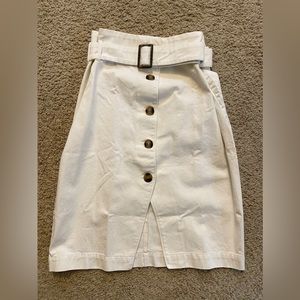 HM Brand Women’s White Paper bag Skirt With Belt NWOT US 16 XL